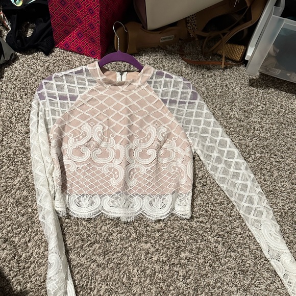 Lace top - Picture 2 of 4